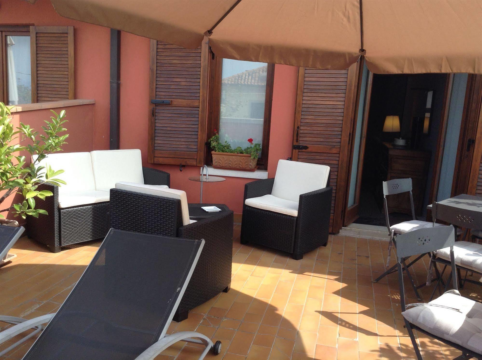 Hotel Residenza Alighieri Bardolino Exterior foto
